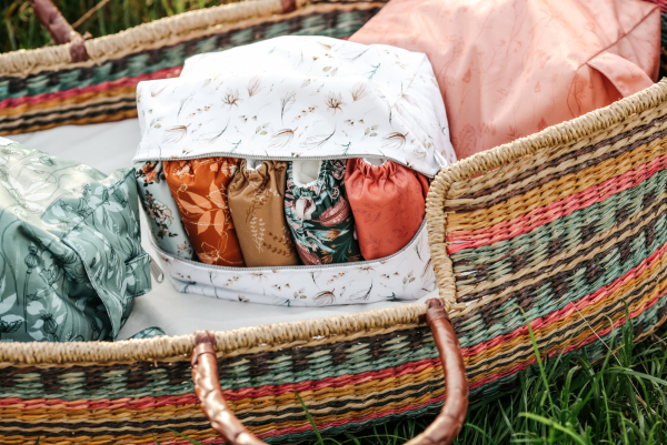 Heritage Hug pod wetbag med to rum - dainty meadow