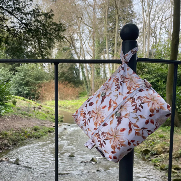 Little Lovebum wetbag small - forest fruits