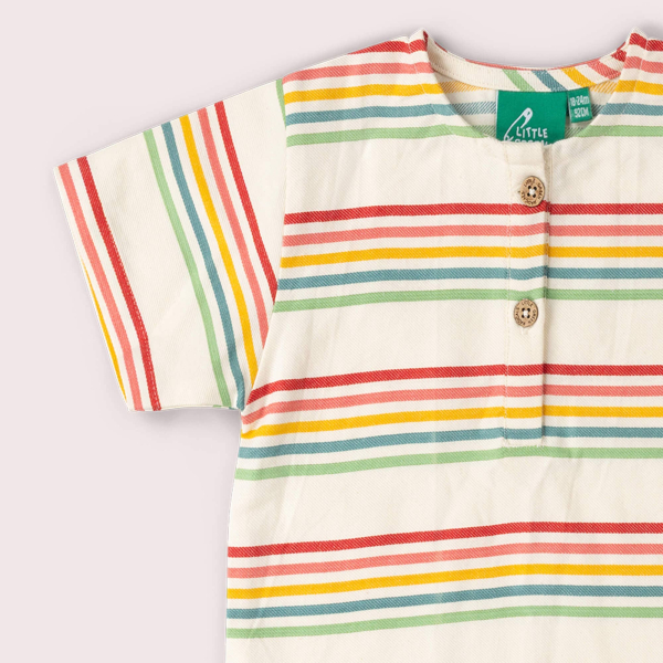 Little Green Radicals Henley T-shirt i Økologisk Bomuld – Regnbueprint